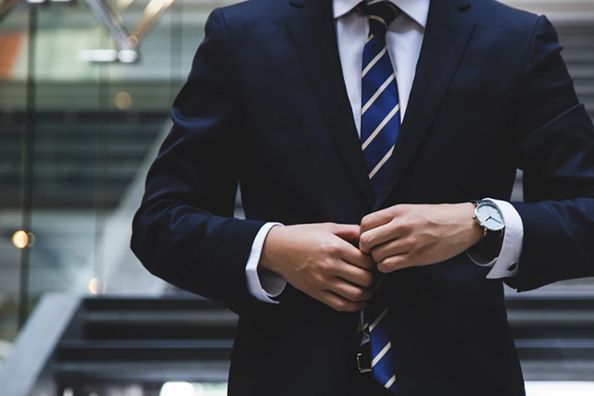 李想“6.8億薪酬”引關(guān)注，但想要拿到手并不容易